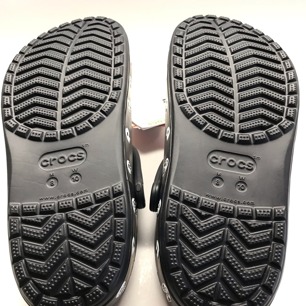 SOLD!!🎉HOST PICK 🎉Kiss crocs !Mens Shoes Size 8M - Picture 3 of 8